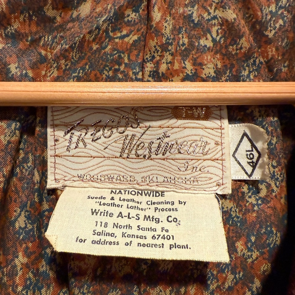 Trego’s Western Fringe Suede Jacket - Picture 2 of 3